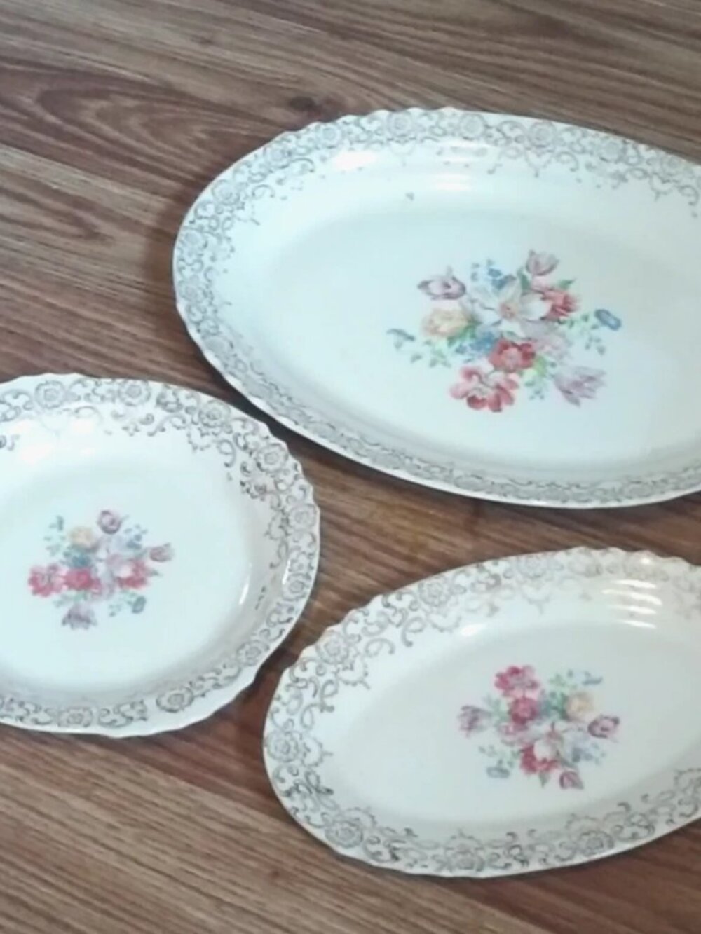 Serving Plates 3 Pieces Bread Pickle 1 More Vintage Flower Design With 22K Gold